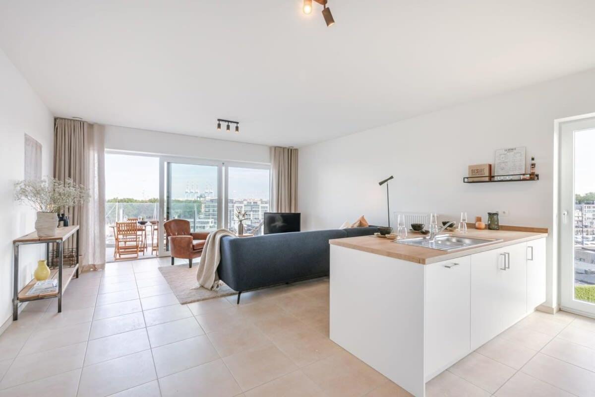 Huswell - Lovely New Apartment At The Harbor + Parking Brugge Buitenkant foto