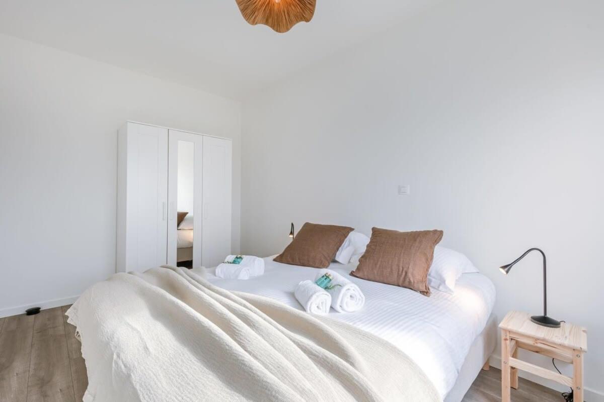 Huswell - Lovely New Apartment At The Harbor + Parking Brugge Buitenkant foto
