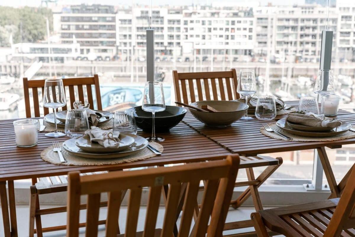 Huswell - Lovely New Apartment At The Harbor + Parking Brugge Buitenkant foto