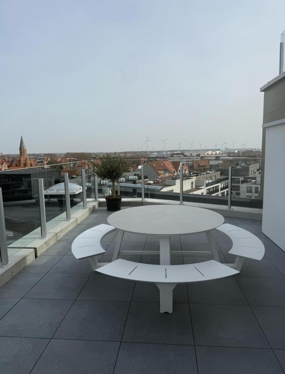 Huswell - Lovely New Apartment At The Harbor + Parking Brugge Buitenkant foto